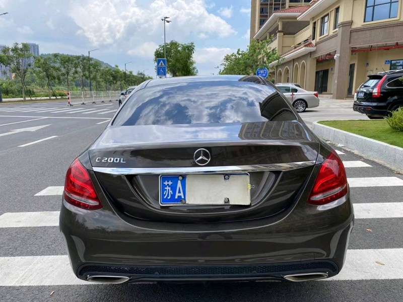广州17年奔驰C8