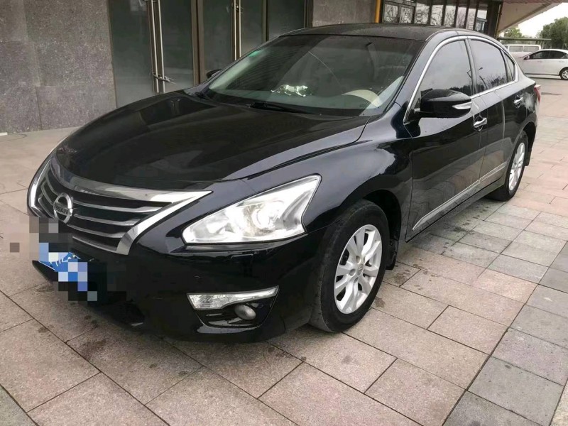 济南16年日产天籁8