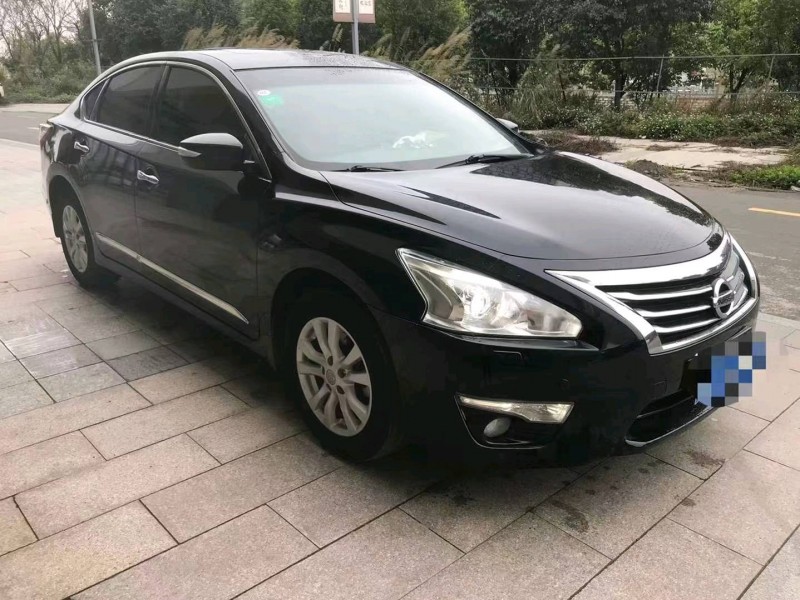 济南16年日产天籁7