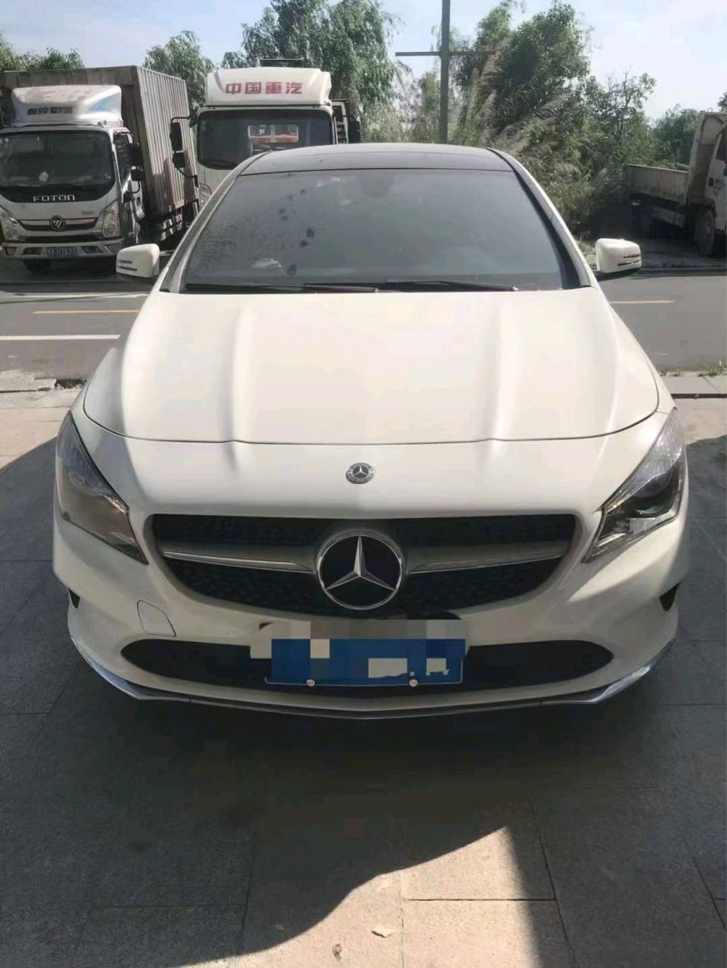 济南18年奔驰CLA1