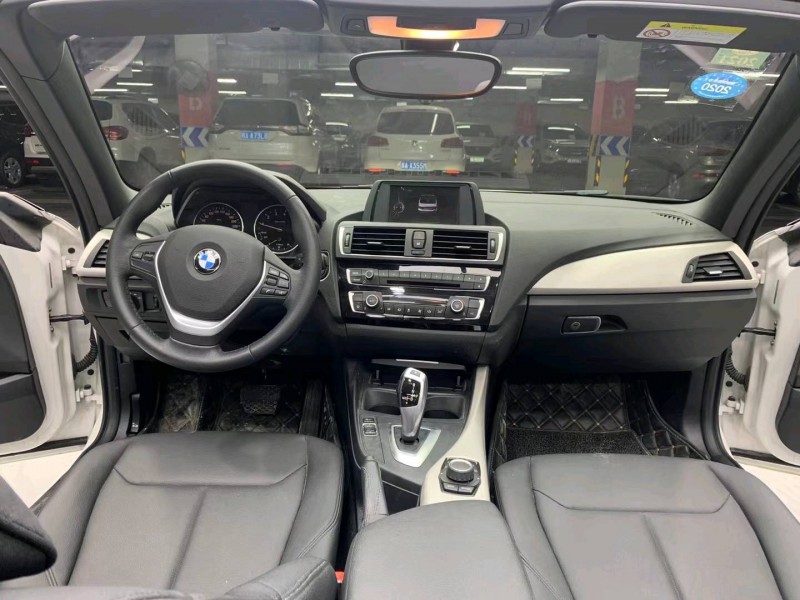 成都17年宝马2系1