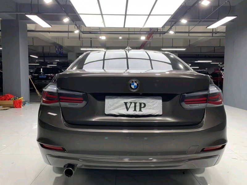 成都15年宝马3系8