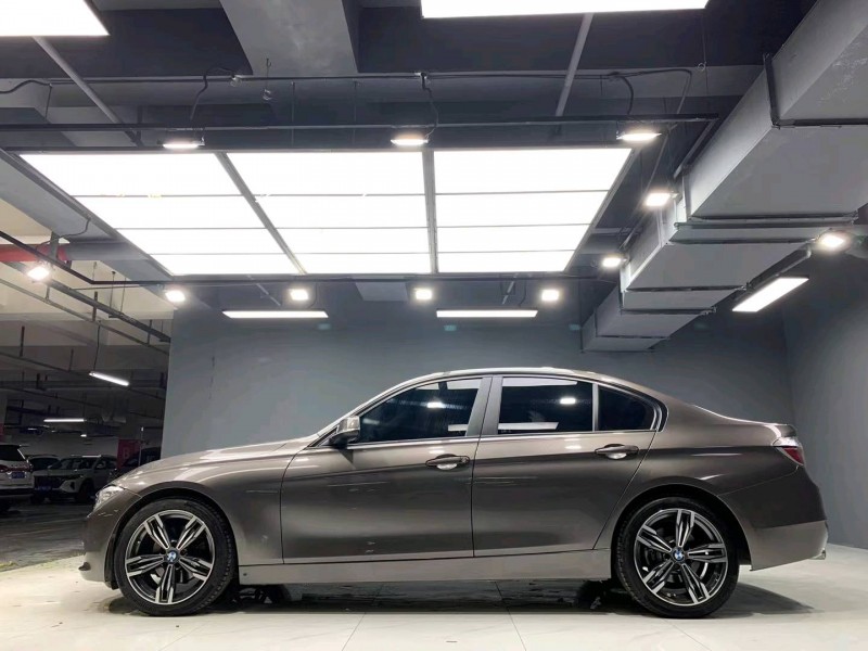 成都15年宝马3系7