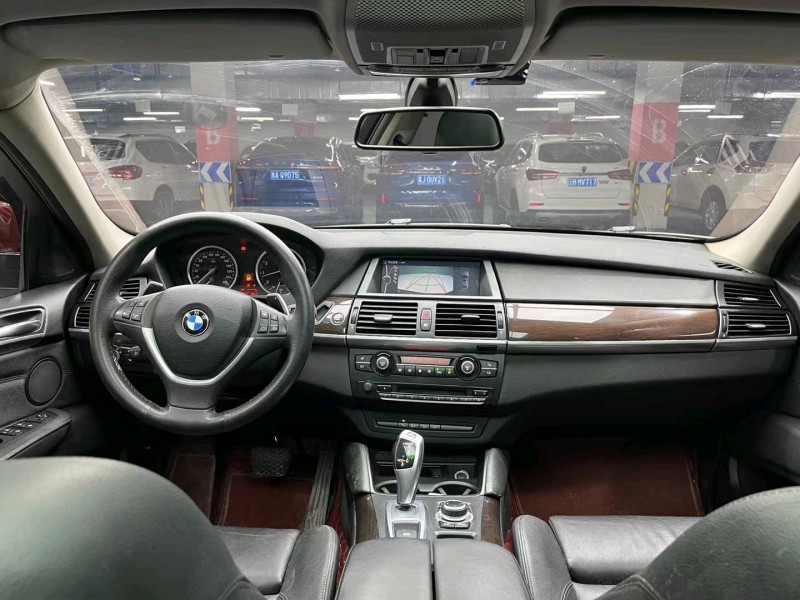 成都14年宝马X65