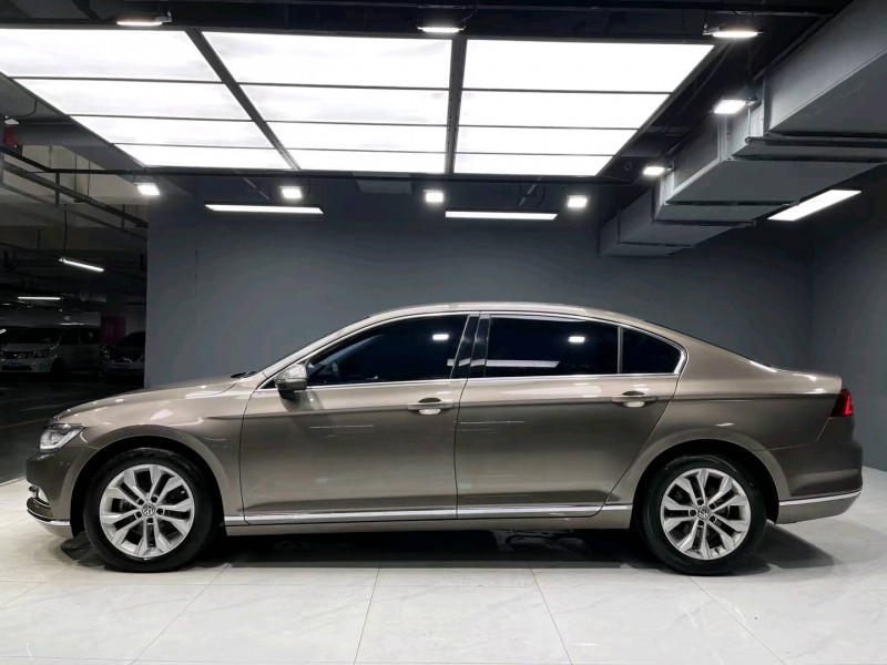 成都18年大众迈腾7