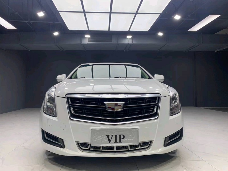 成都16年凯迪拉克XTS1
