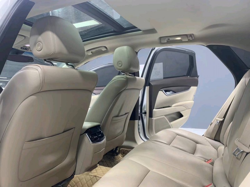 成都16年凯迪拉克XTS3