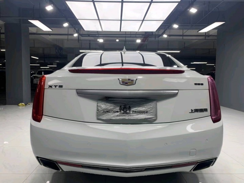 成都16年凯迪拉克XTS8