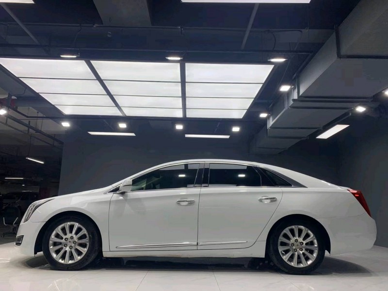 成都16年凯迪拉克XTS7