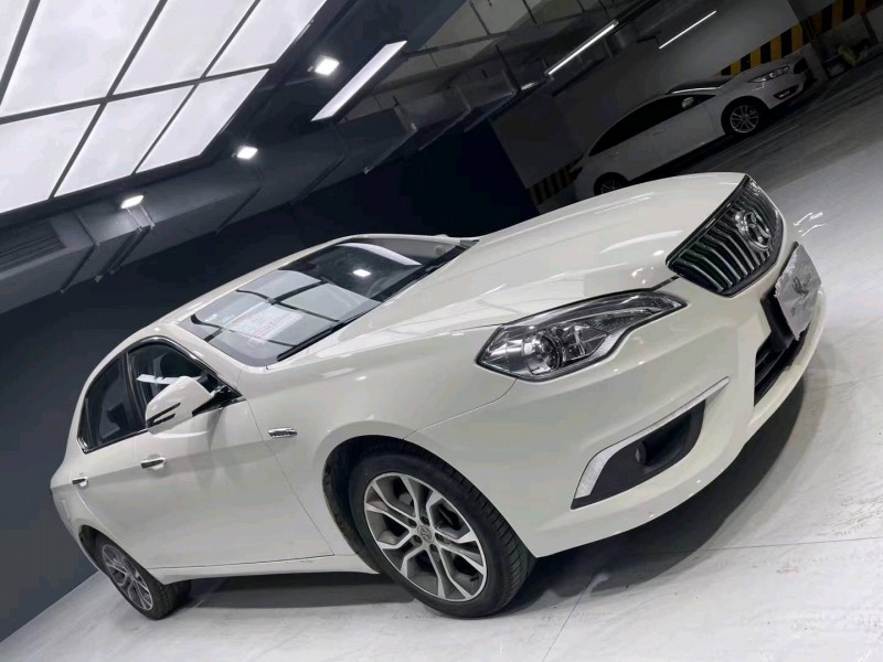 成都20年北汽绅宝D702