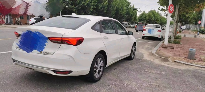 枣庄22年别克威朗7