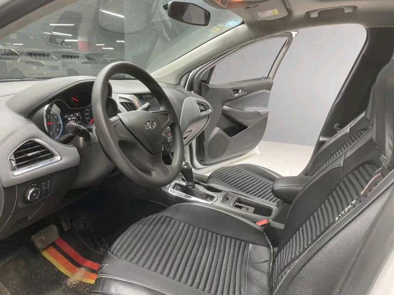 成都19年雪佛兰科鲁兹4