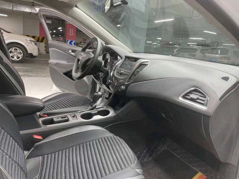 成都19年雪佛兰科鲁兹6