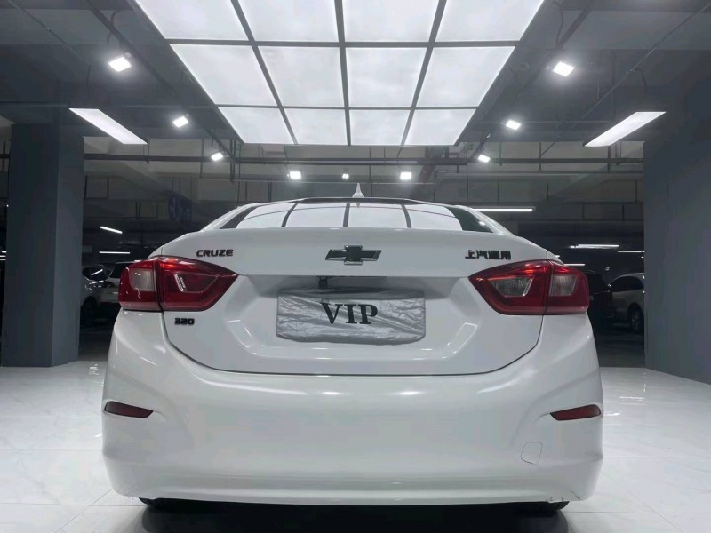 成都19年雪佛兰科鲁兹8