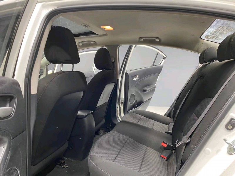 成都16年起亚K33