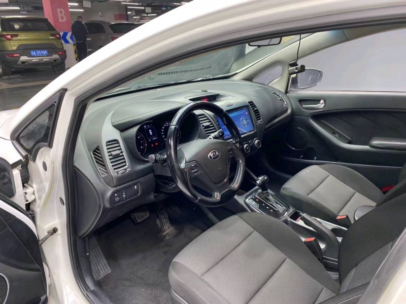 成都16年起亚K34