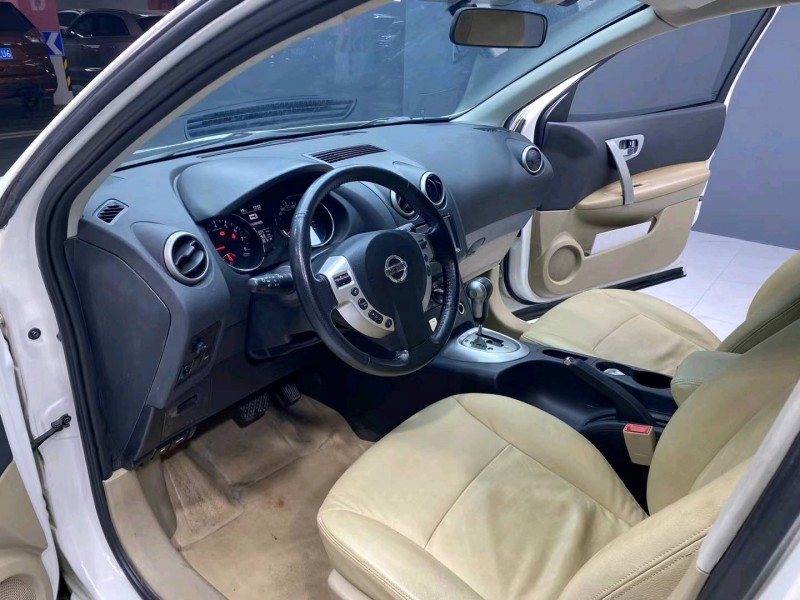 成都14年日产逍客4