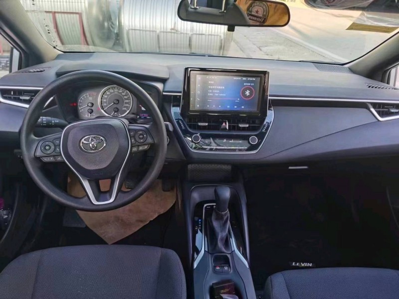 安顺22年丰田雷凌4