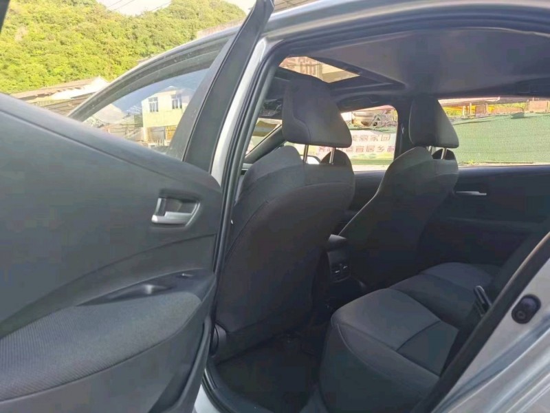 安顺22年丰田雷凌3