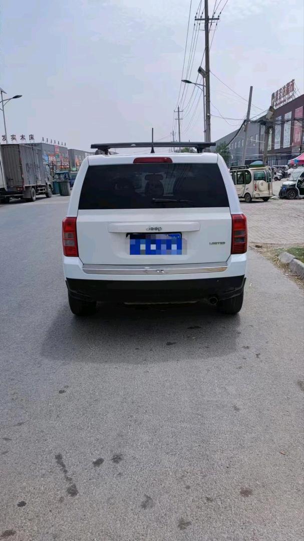北京14年Jeep自由客6
