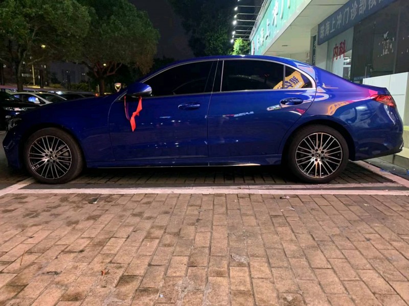 广州22年奔驰C2
