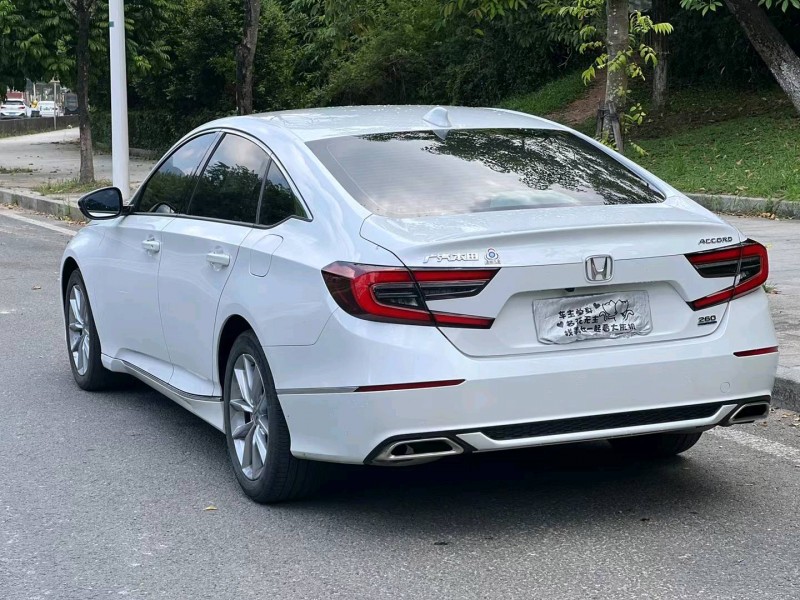 广州21年本田雅阁7