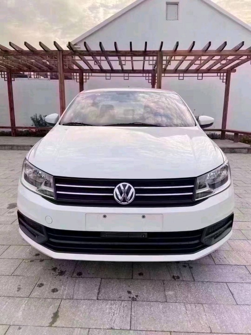 潍坊17年大众桑塔纳1