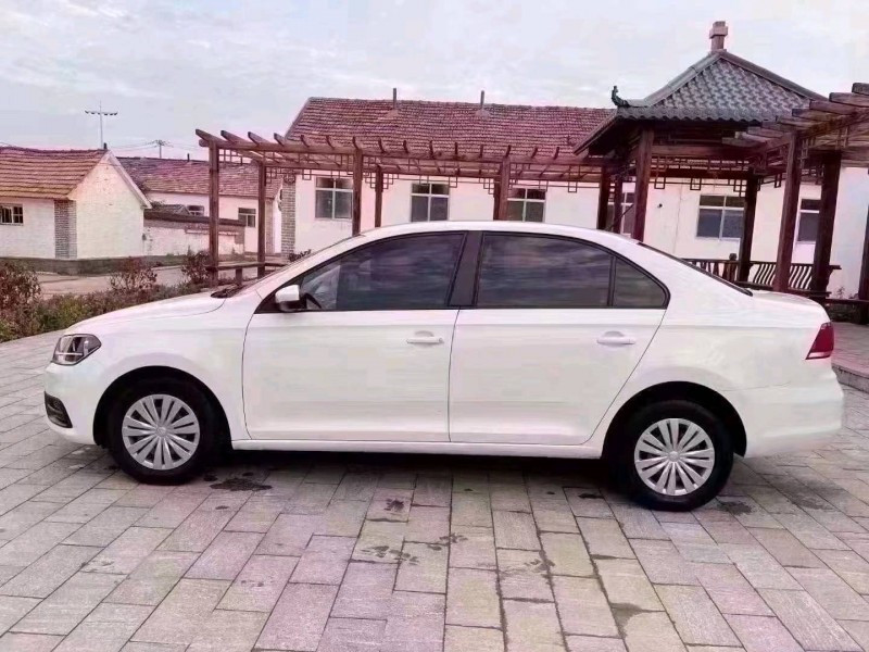 潍坊17年大众桑塔纳4