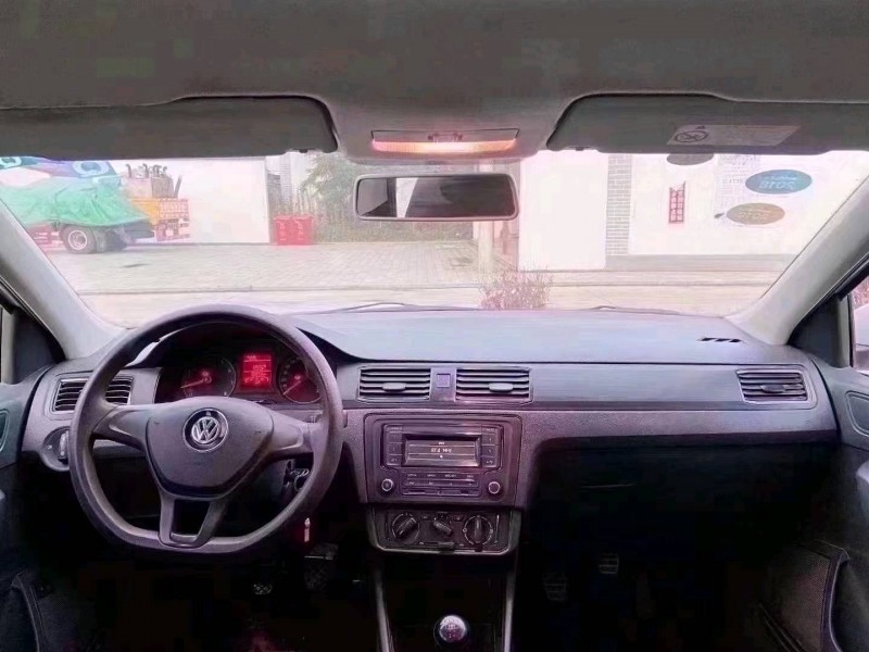 潍坊17年大众桑塔纳5