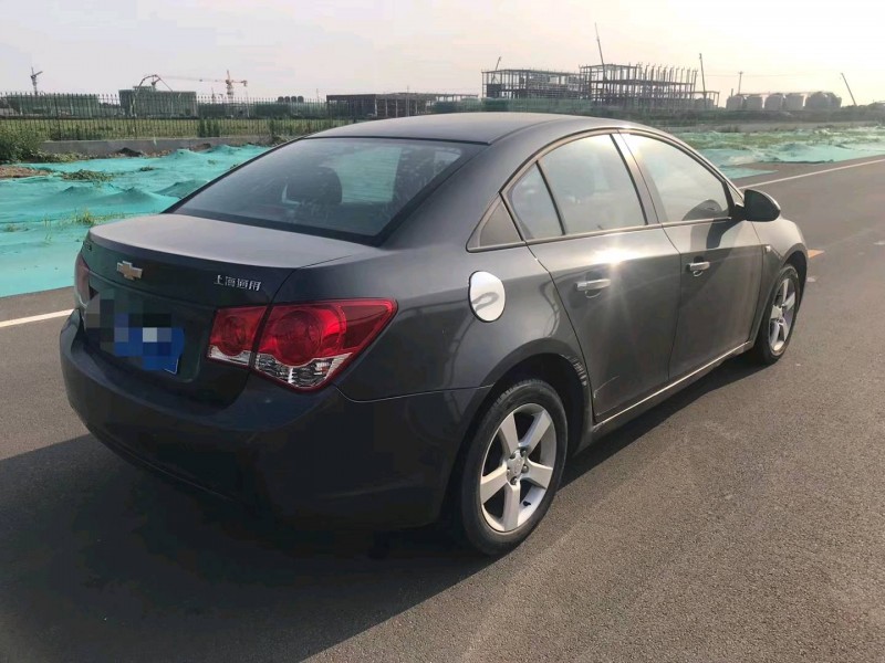 潍坊13年雪佛兰科鲁兹7