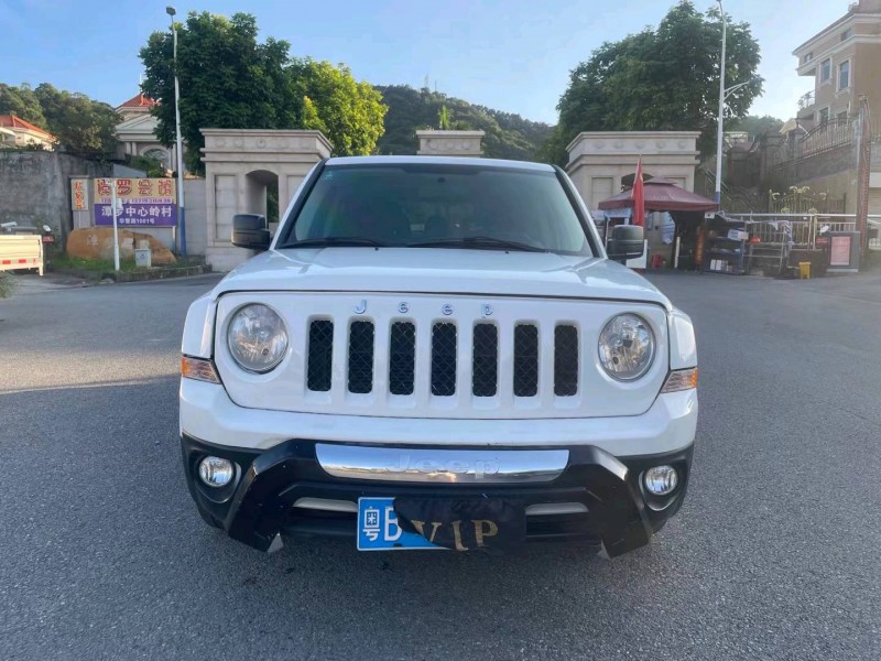 廣州15年Jeep自由客1