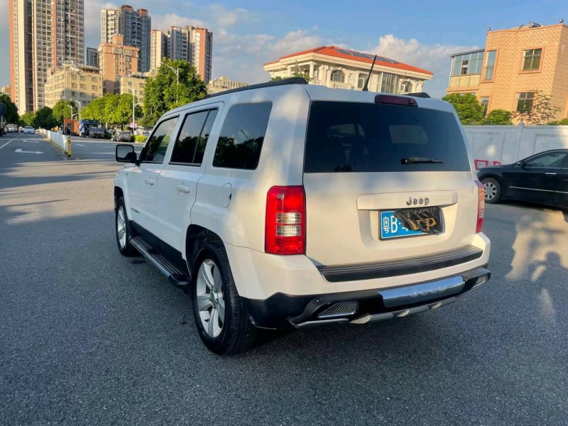 廣州15年Jeep自由客8