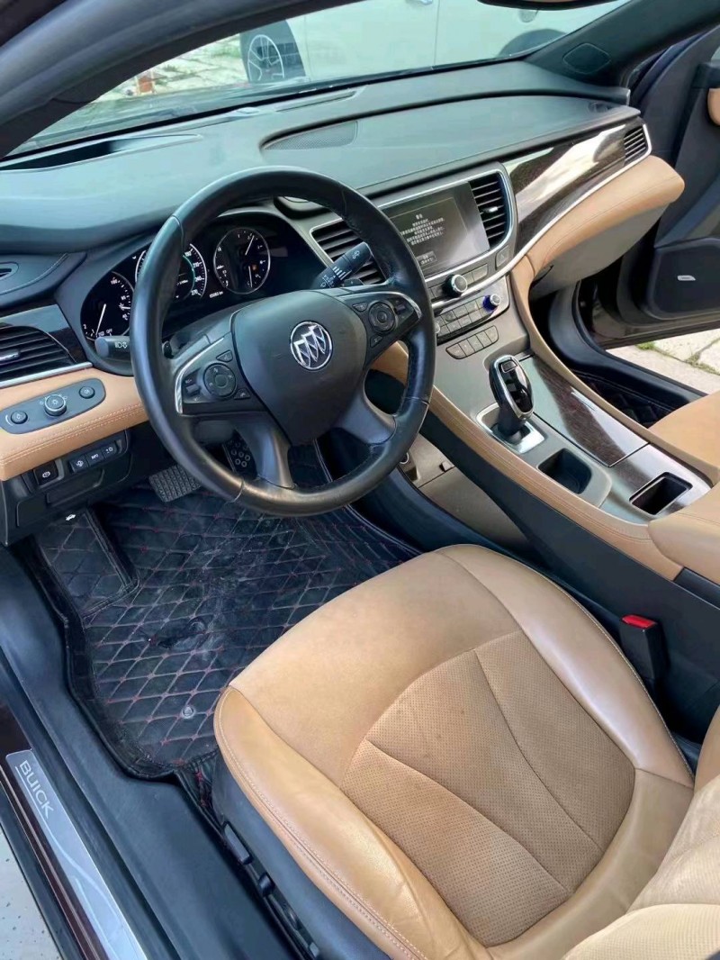 邢台17年别克君越5