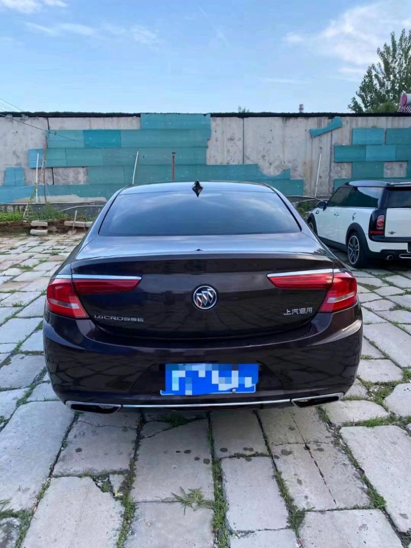 邢台17年别克君越7