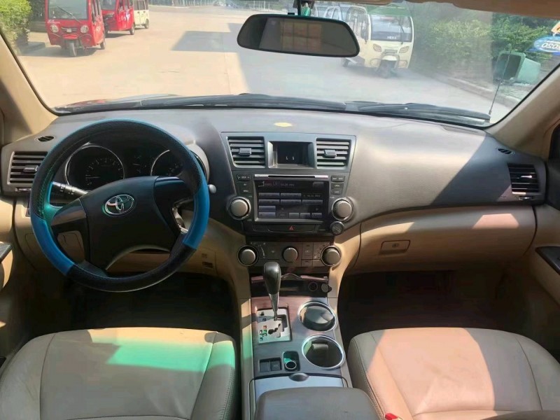 徐州12年丰田汉兰达4