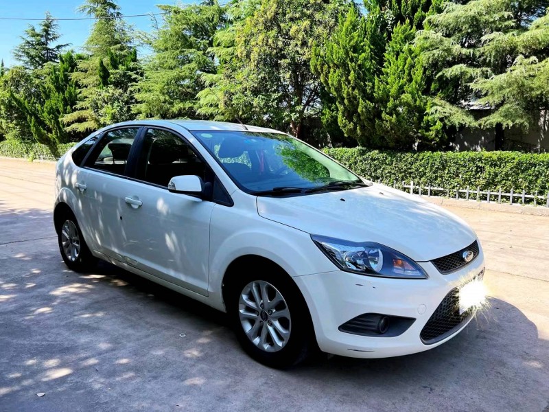 潍坊15年福特福克斯2