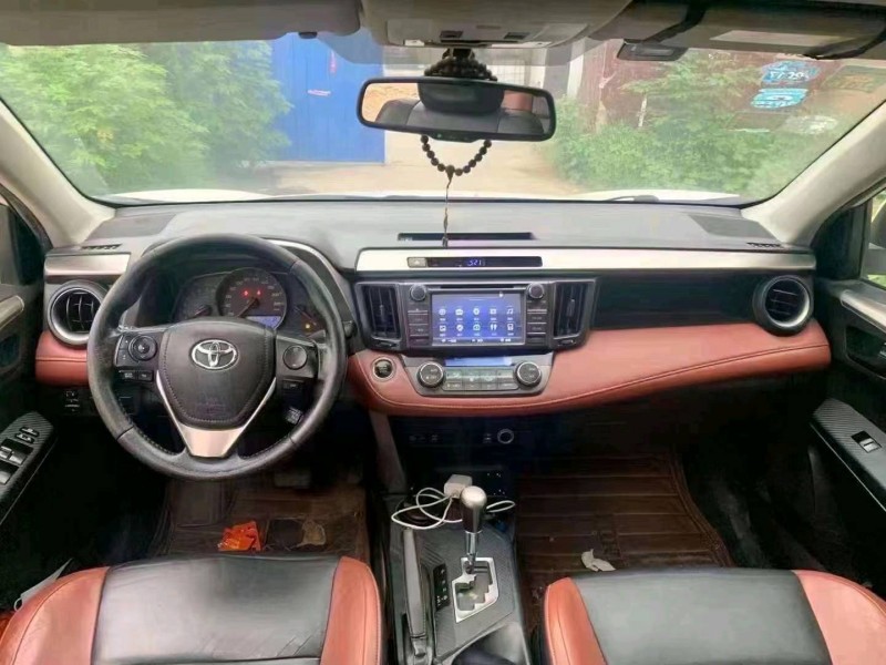 北京14年丰田RAV4荣放9