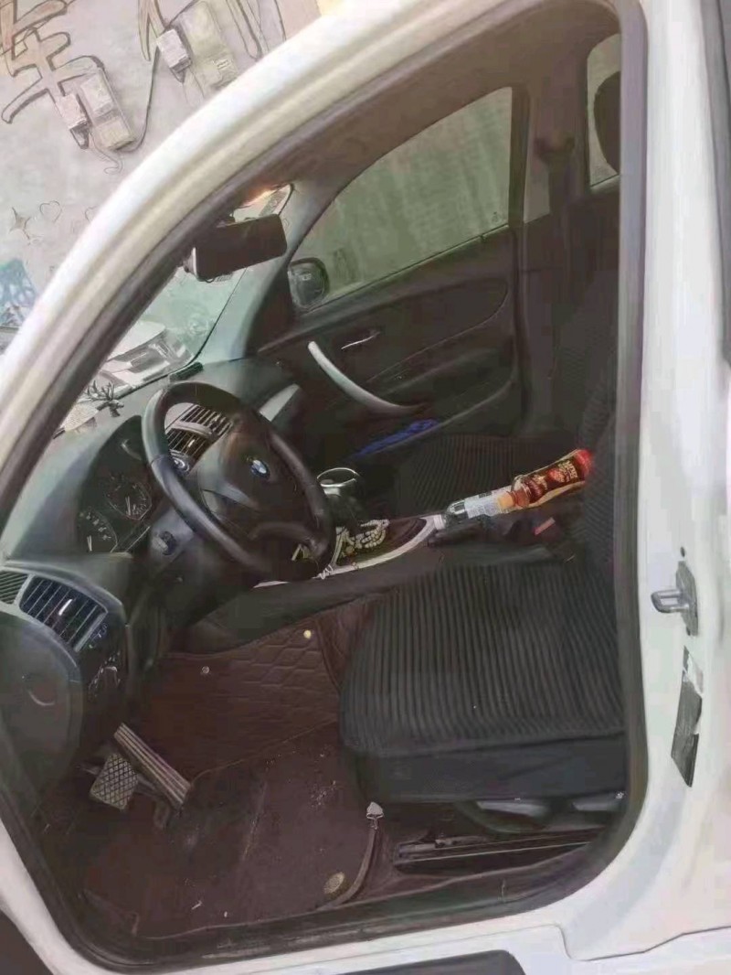 北京11年宝马1系3