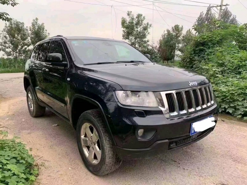 北京11年Jeep大切諾基8