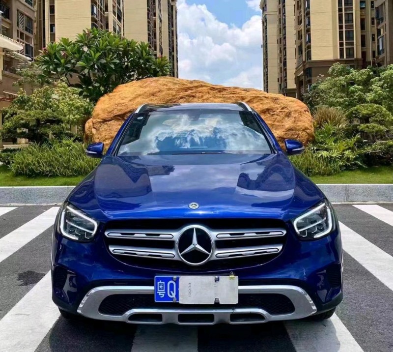 广州19年奔驰GLC1