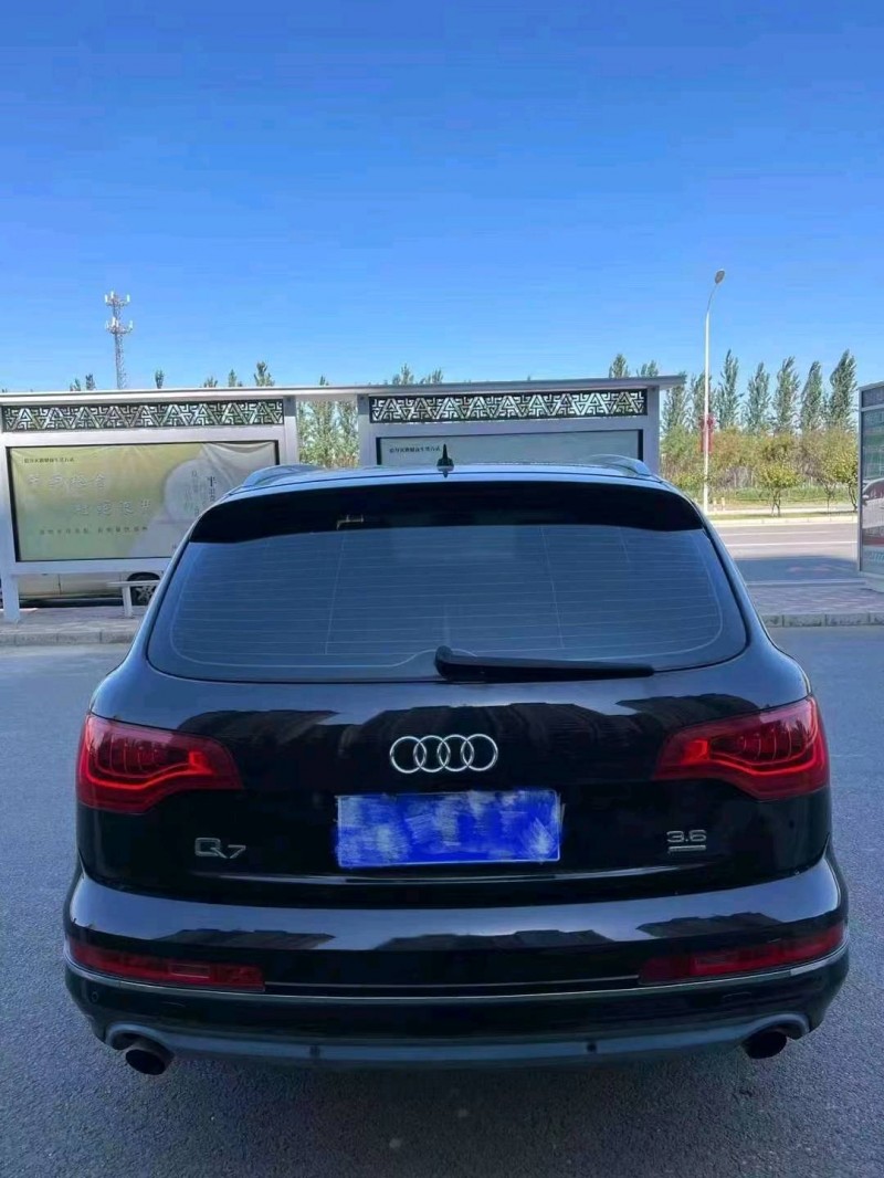保定10年奧迪Q79