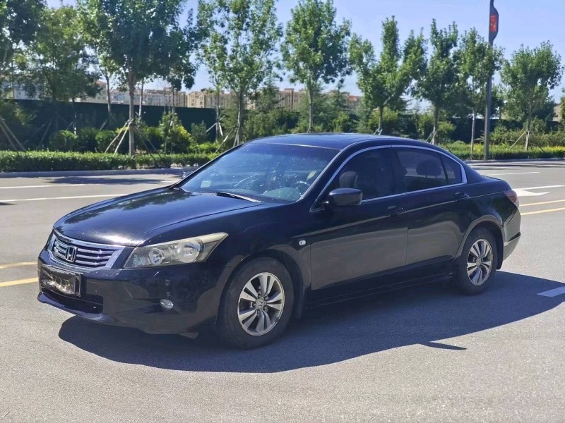 潍坊09年本田雅阁2