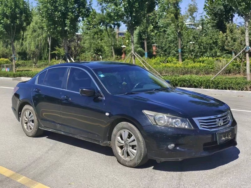 潍坊09年本田雅阁3