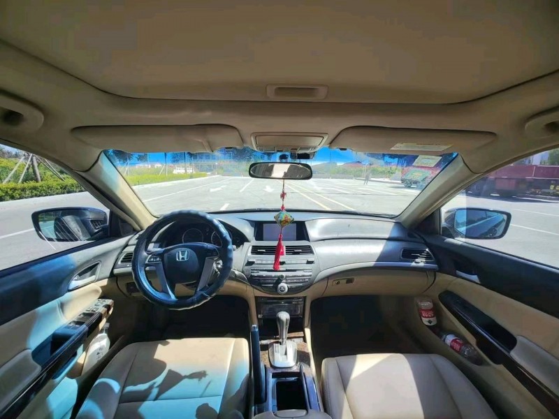 潍坊09年本田雅阁6