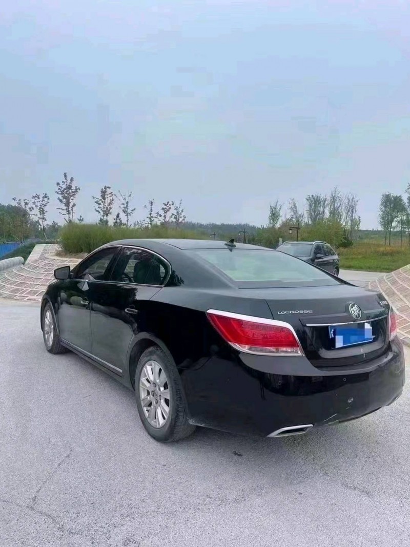 枣庄13年别克君越4