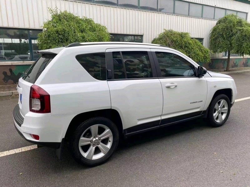 沈陽14年Jeep自由光6
