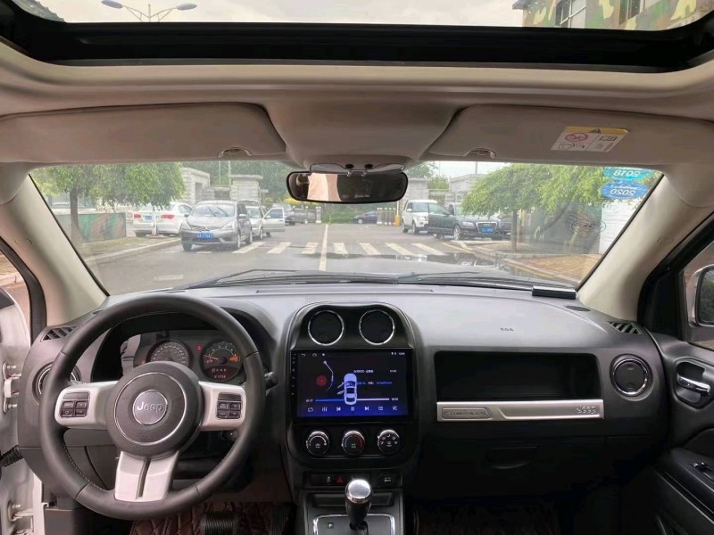 沈陽14年Jeep自由光9