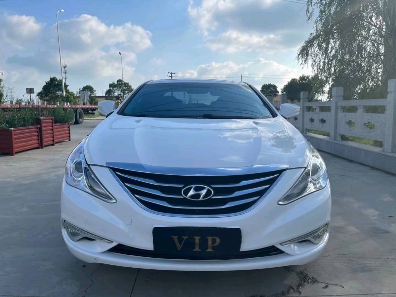 盐城17年现代索纳塔八1