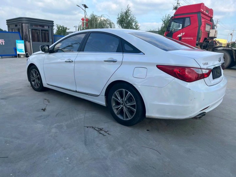 盐城17年现代索纳塔八8