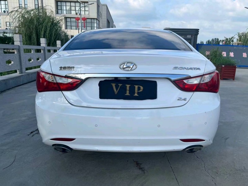 盐城17年现代索纳塔八9